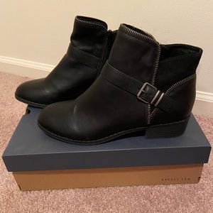 G.H Bass black ankle boot